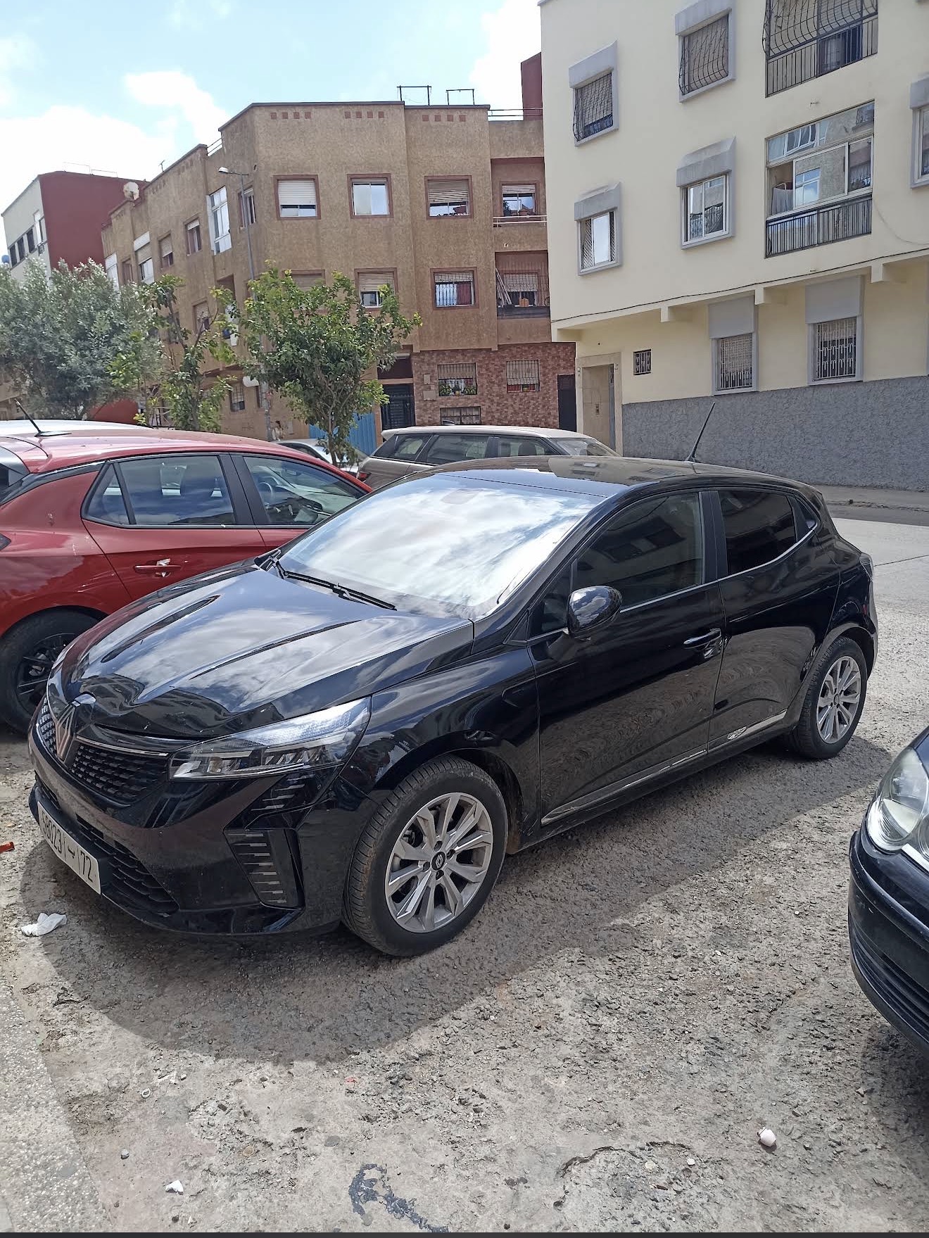 CLIO 5 NOIR 2024 FULL OPTION - Photo 2
